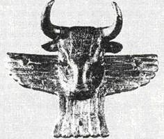 Ruchka_kotla_v_vide_golovy_krylatogo_byka.jpg
